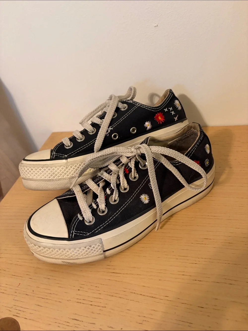 Converse Black Low-Top Sneakers with Embroidered Flowers size 5